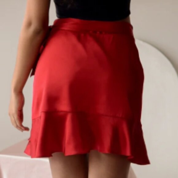 Gathna | Sensuality - Red satin wrap skirt with ruffles |  XS - Picture 4 of 4